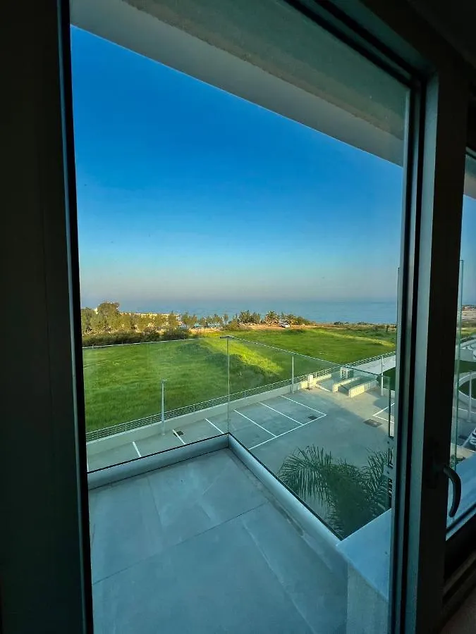 Emerald Suites Protarász