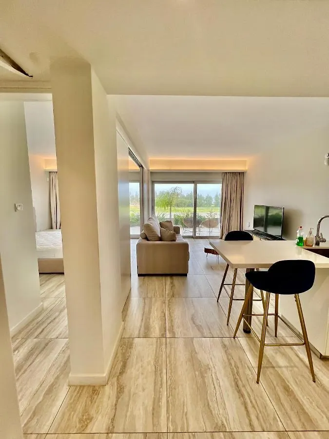 Emerald Suites Protarász Ciprus