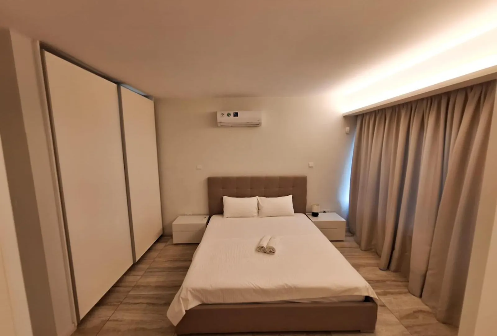 Emerald Suites Protarász 0*,