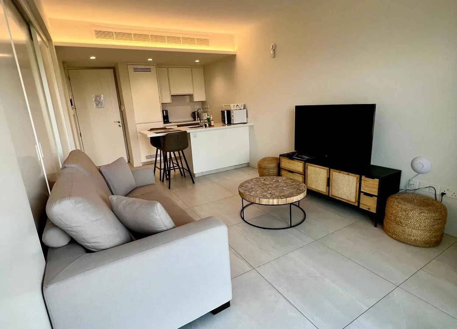 Emerald Suites Protarász